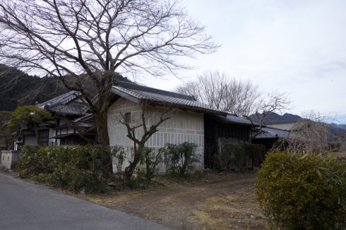 古民家岡井邸はアンティーク時代雛の展示