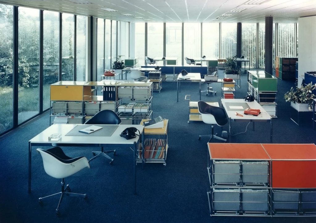 1960年代頃のオフィス　現在のオフィスと比較しても遜色ない空間