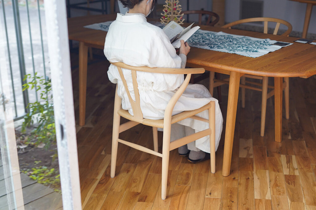 Yチェア（ワイチェア）こと「CH24」の人気の理由を徹底解説｜世界中で