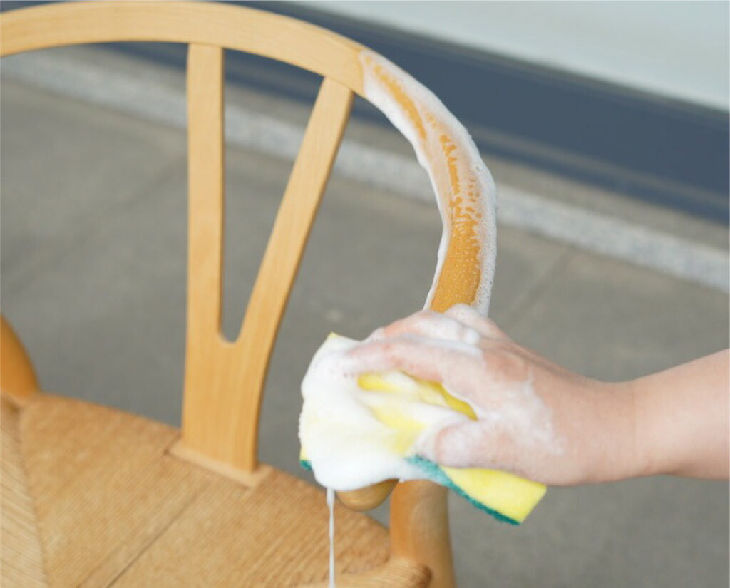 日常のお手入れ方法|だからYチェアは“本気で一生もの”なんです