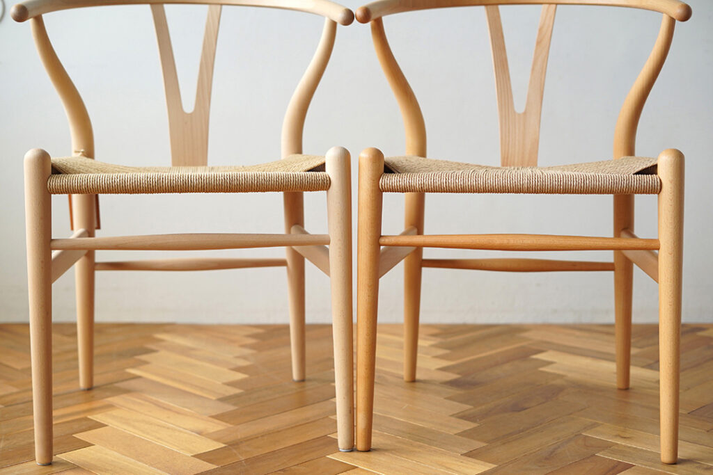 左がビーチ/ソープ仕上げ、右がオイル仕上げ