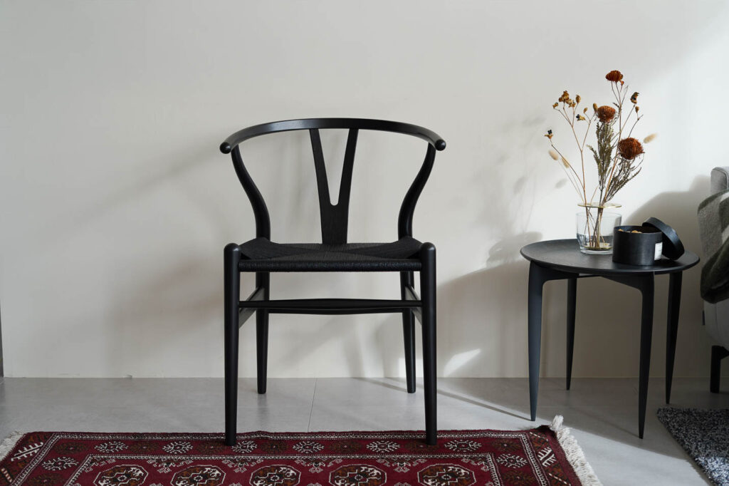 ペーパーコードもブラックで、まさにオールブラック